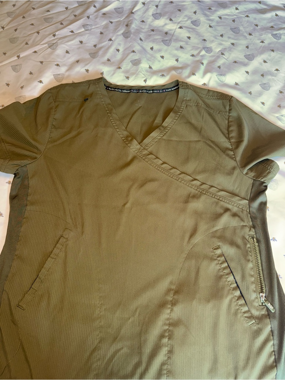 XL Koi Olive Green Women's V-Neck Scrub top and matching pants